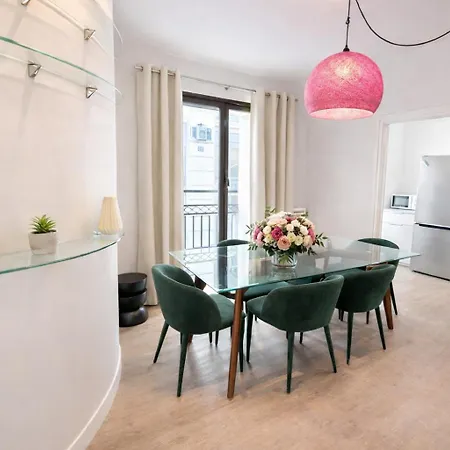Apartment Sweet Paris