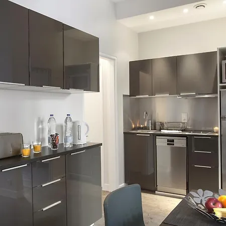 Apartment Sweet Paris
