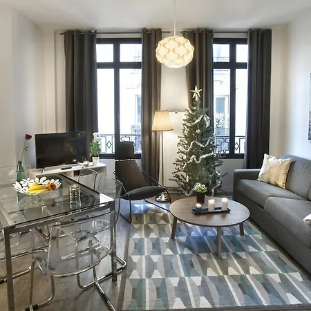 Apartment Sweet Paris