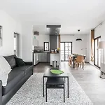 Sweet Apartment Paris