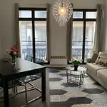 Sweet Apartment *